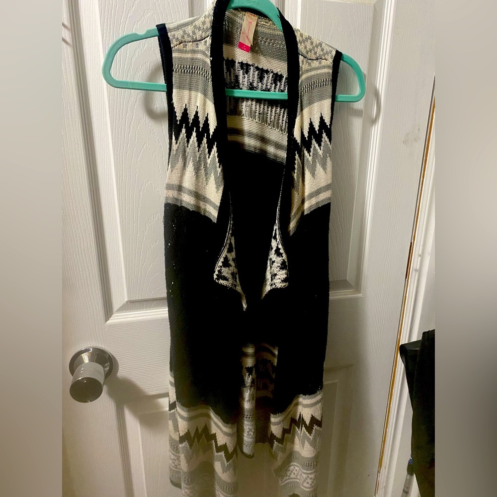 super cute cardigan